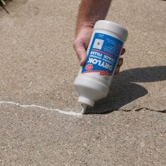 Pourable Concrete Crack Filler