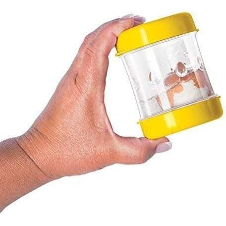 Egg Peeler being shaked