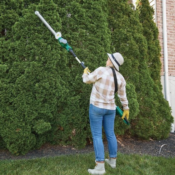 model using hedge trimmer 