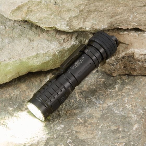 Flight Gear bite light illuminated on rocks

