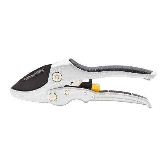 ratcheting hand pruner closed 